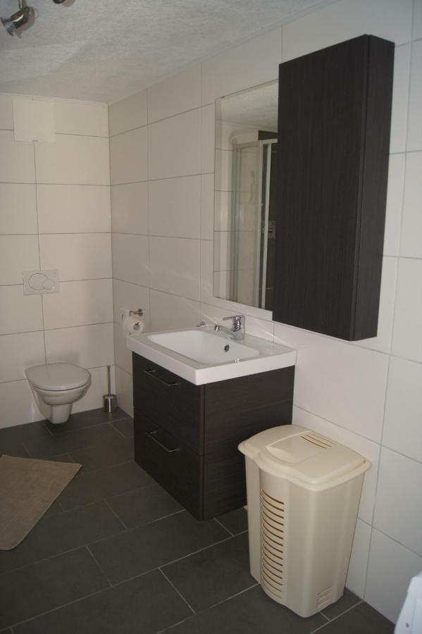 Navis Gaestehaus Alberta מראה חיצוני תמונה